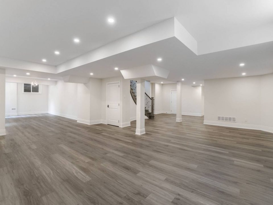 gallery-item